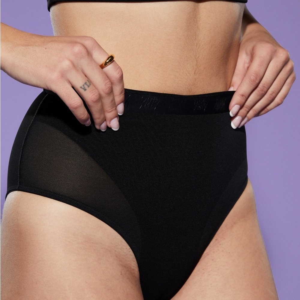 YITYY Brief Mesh Me NWT